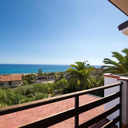 Mare Panoramica Estia Feriehus *