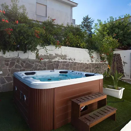 Mare Panoramica Estia Feriehus *